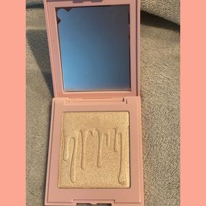 Kylie Powder Highlighter